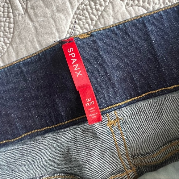 NWT - SPANX - Flare Jeans - Midnight Shade - Picture 7 of 13